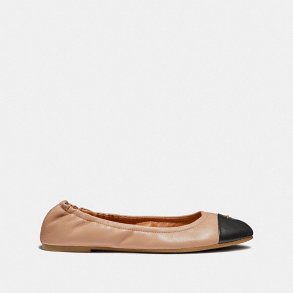 New in box Coach Flats
